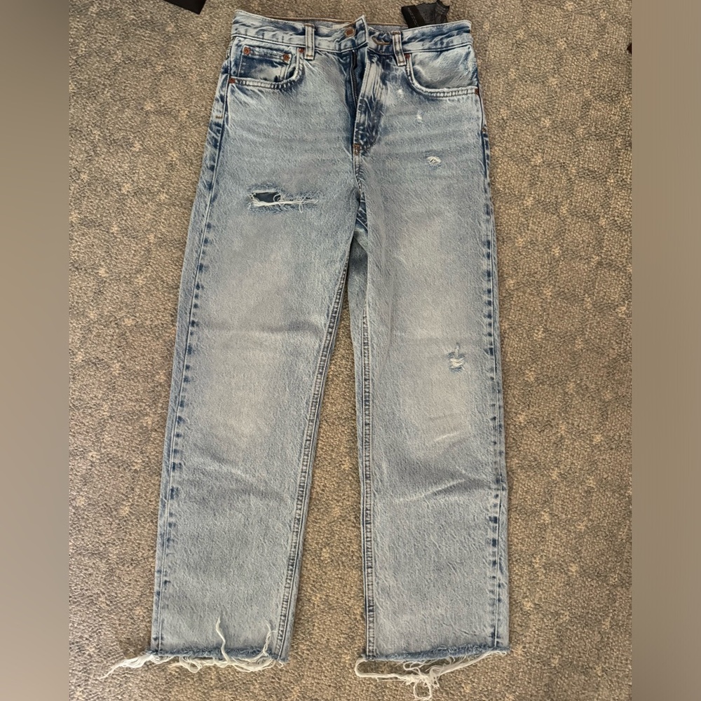 Zara Light Blue Denim Jeans with Contrast Stitching